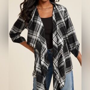 SOLEILLEE size 3X, Black and White Plaid Open Front Cardigan. NWT!!